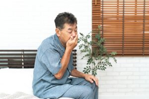 舌がヒリヒリする原因と対処法！痛みや舌痛症の症状を解説